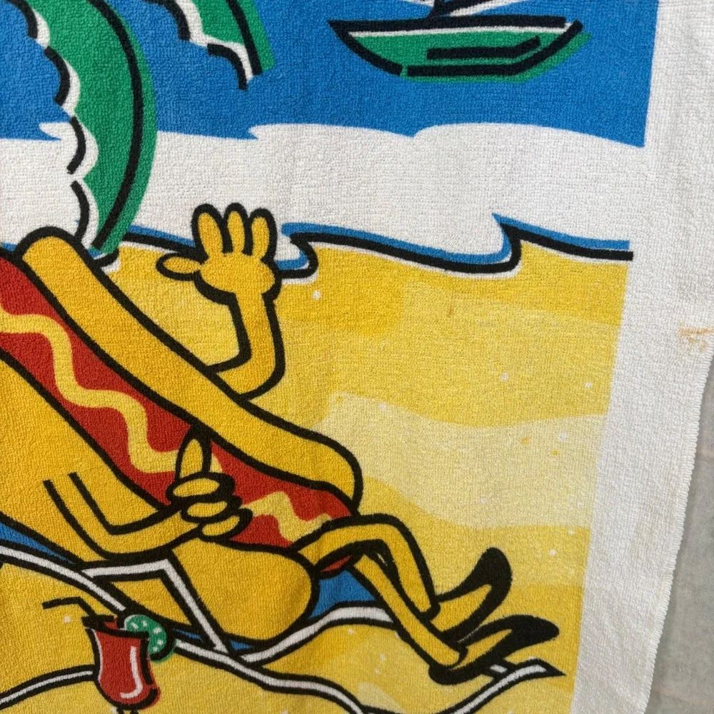 Vintage Professional Made in USA Hot Dog Beach Towel Retro Sun Sailboat‎ Crab